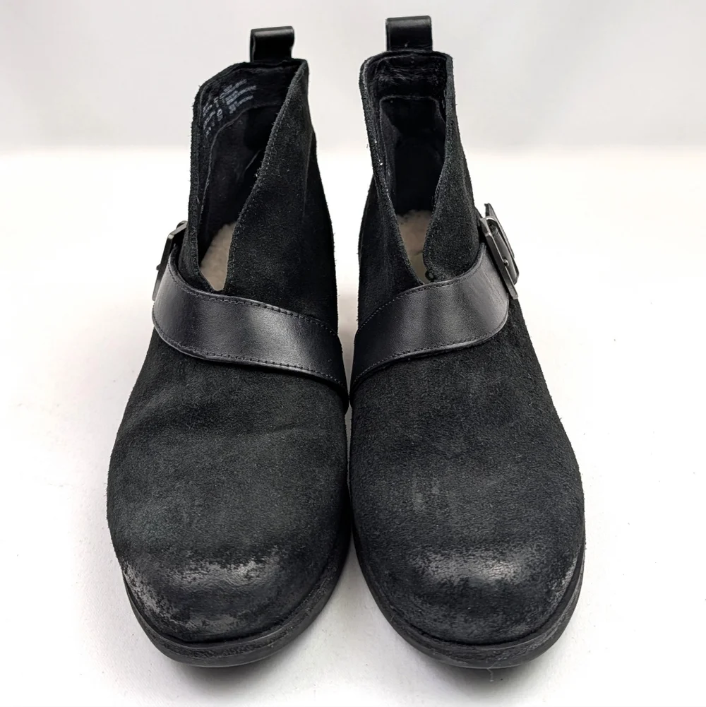UGG Wright Ankle Boots Suede & Leather Belted Buckle Block Heel Pull On Black 8